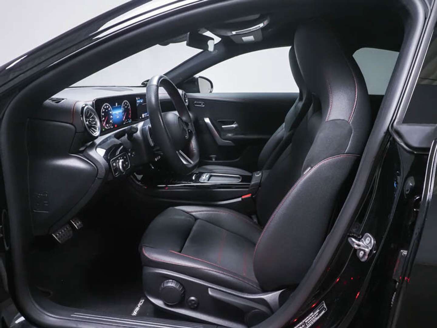 Mercedes CLA 200 AMG Line - 2025 - Joinsteer - #5