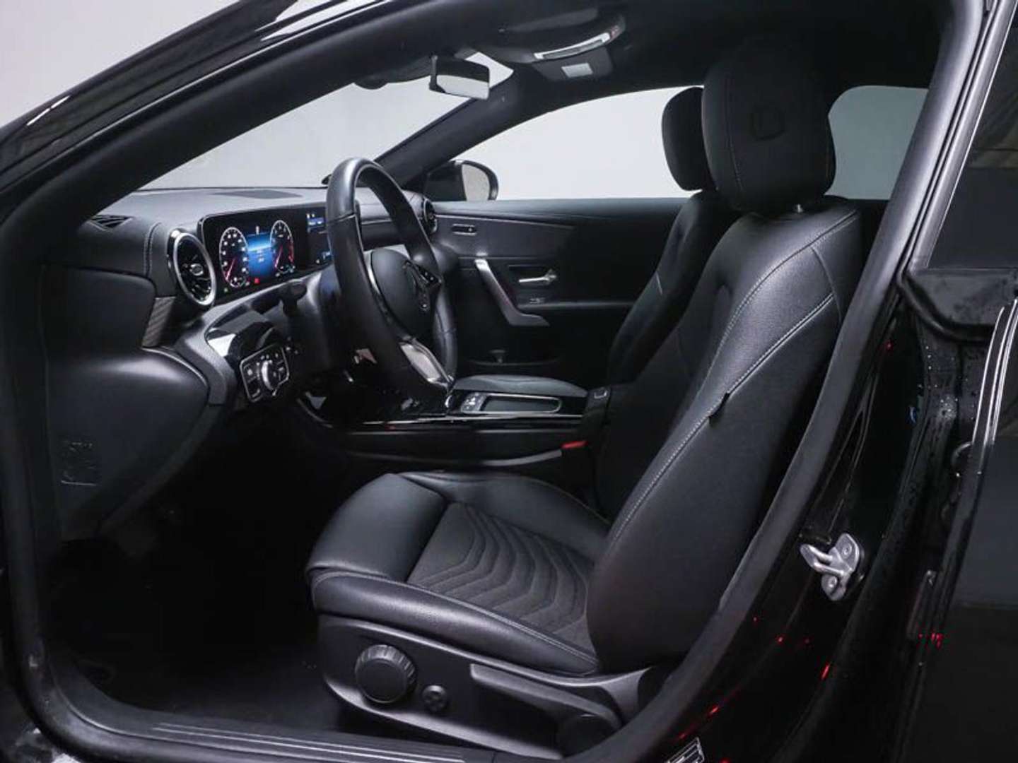 Mercedes CLA Shooting Break 180 Advanced - 2025 - Joinsteer - #4