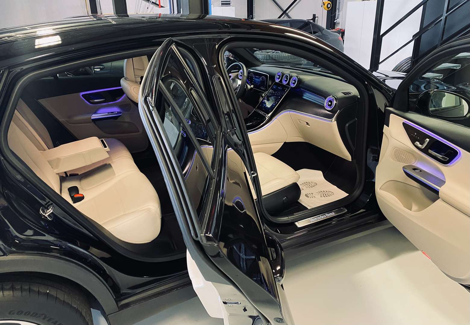 Mercedes GLC Coupé 300 Luxury - 2025 - Joinsteer - #3