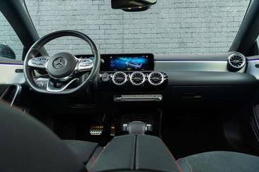 Mercedes CLA Shooting Break 180 AMG Line — photo 22