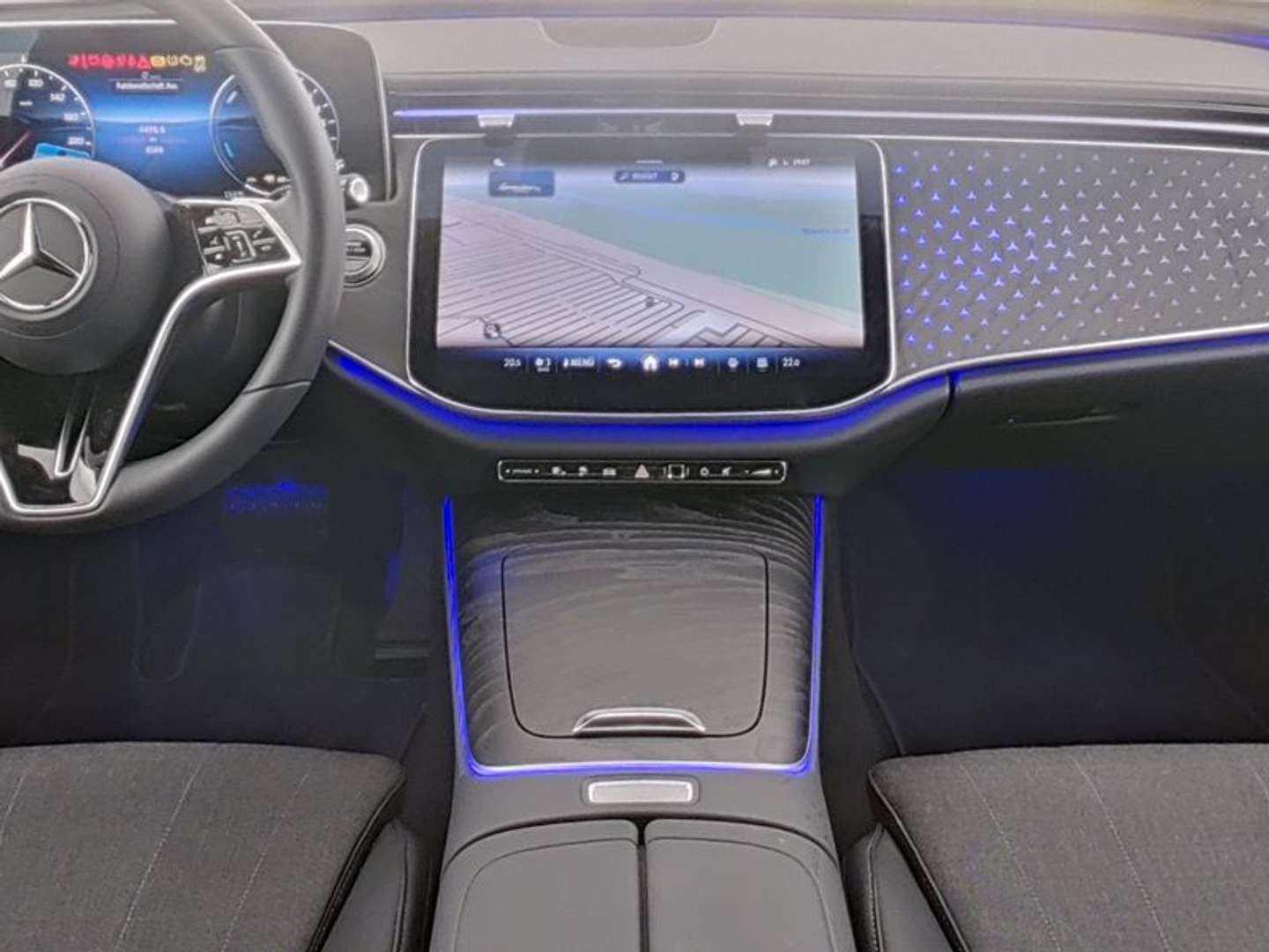 Mercedes Classe E 300 Avantgarde - 2025 - Joinsteer - #4