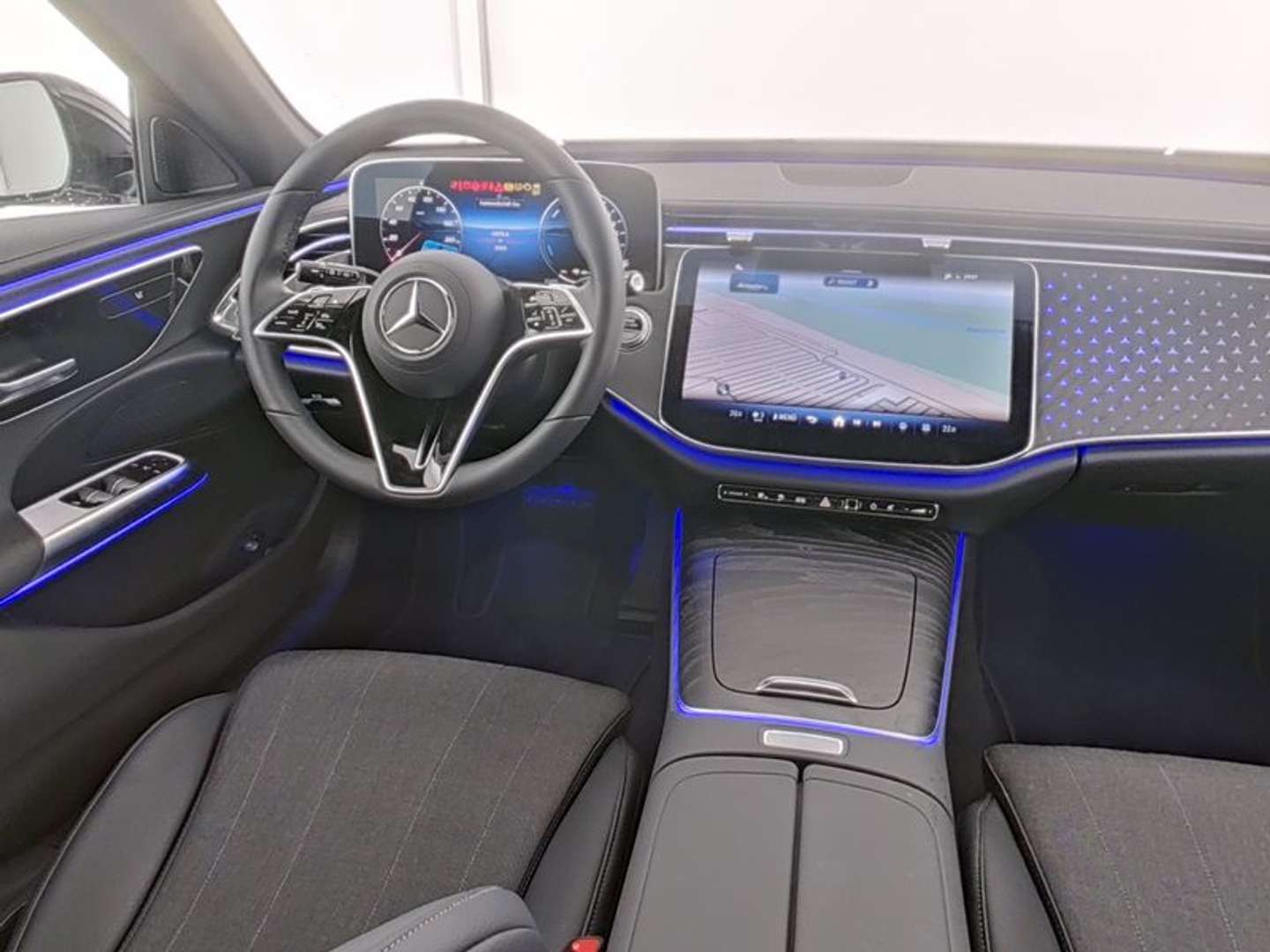 Mercedes Classe E 300 Avantgarde - 2025 - Joinsteer - #5
