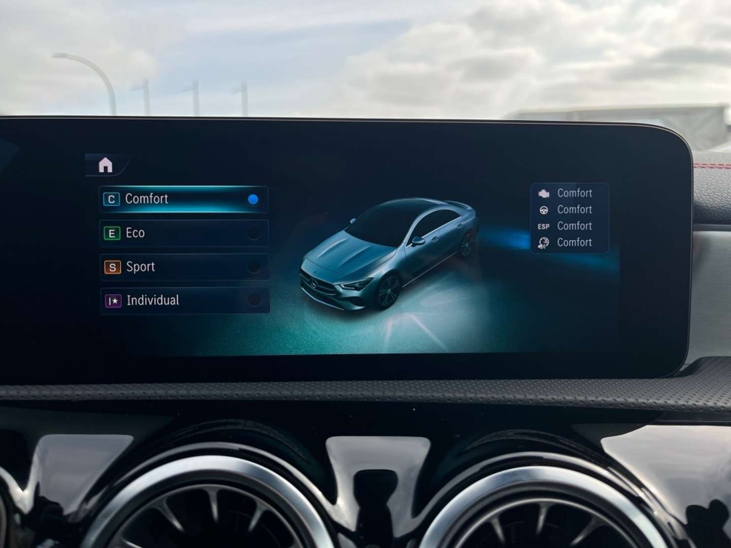 Mercedes CLA 200 Coupé 200 AMG Line - 2024 - Joinsteer - #25