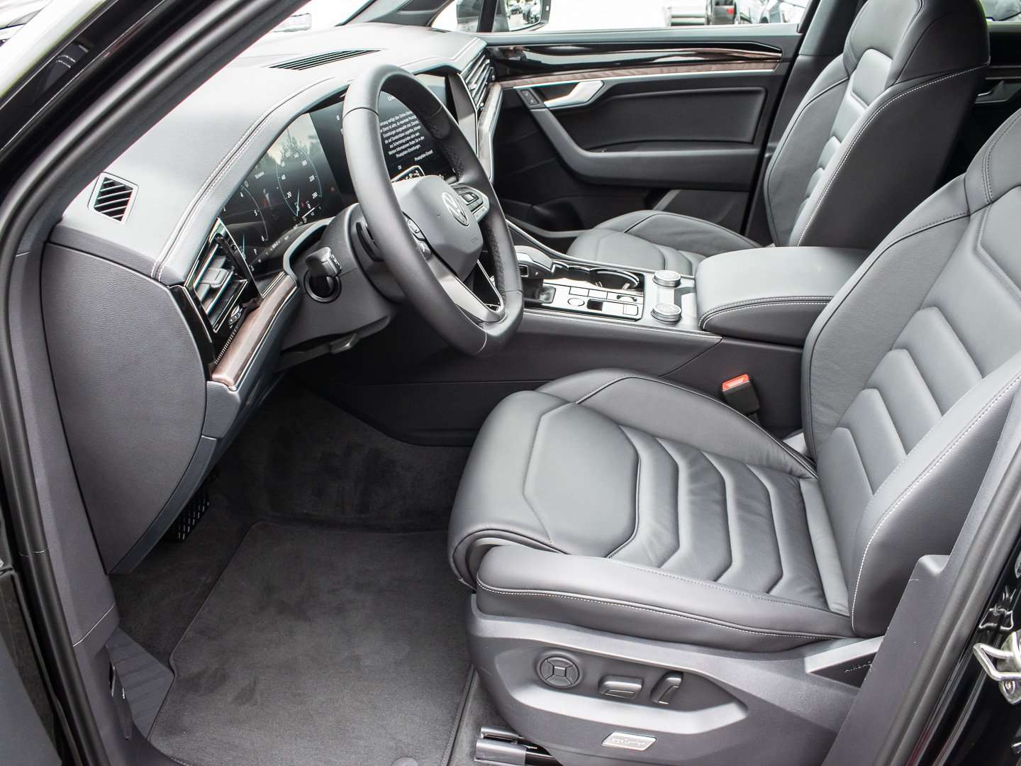 Volkswagen Touareg TDI 4Motion Elegance - 2025 - Joinsteer - #2