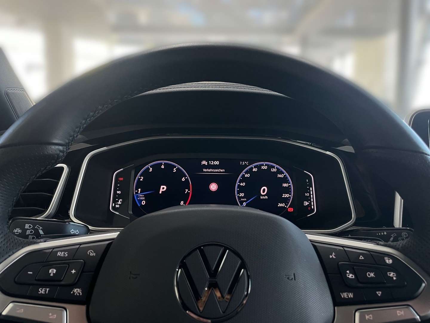 Volkswagen T-Roc R-Line - 2025 - Joinsteer - #8