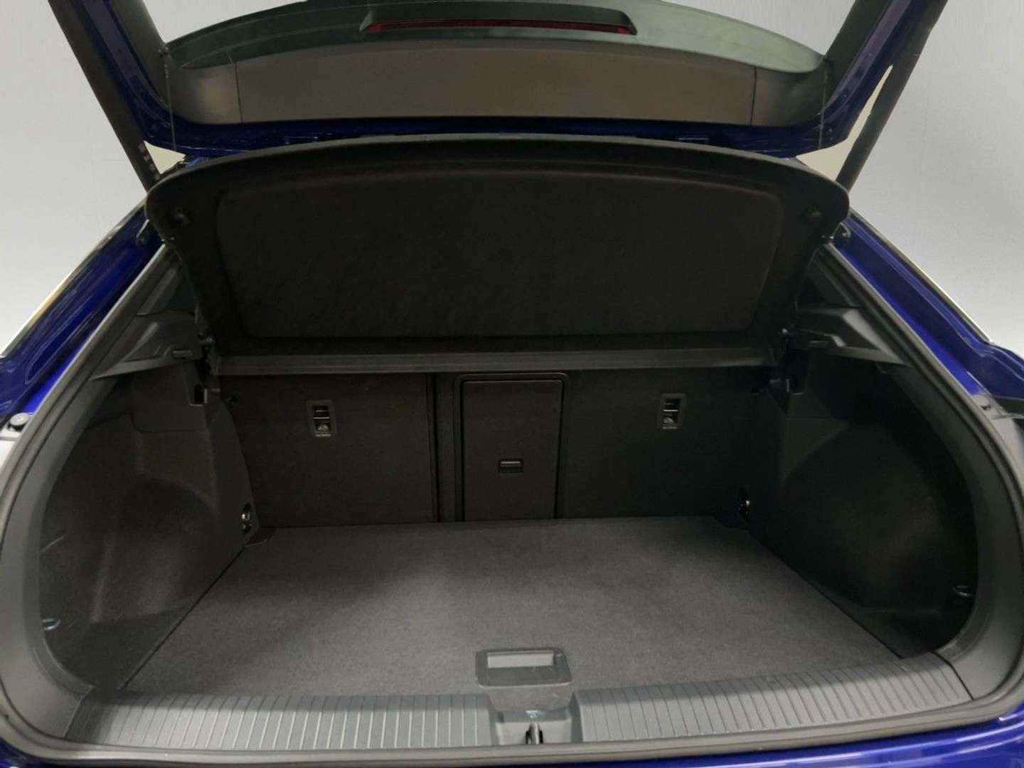 Volkswagen T-Roc R-Line - 2025 - Joinsteer - #6
