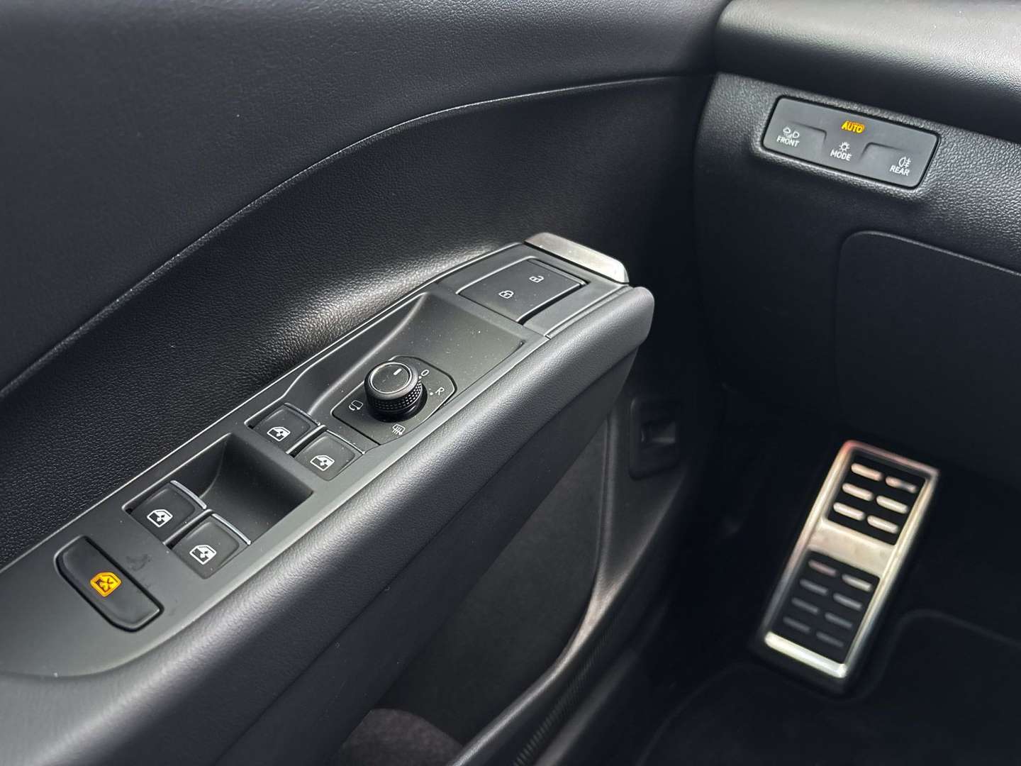 Volkswagen T-Roc R-Line - 2026 - Joinsteer - #14