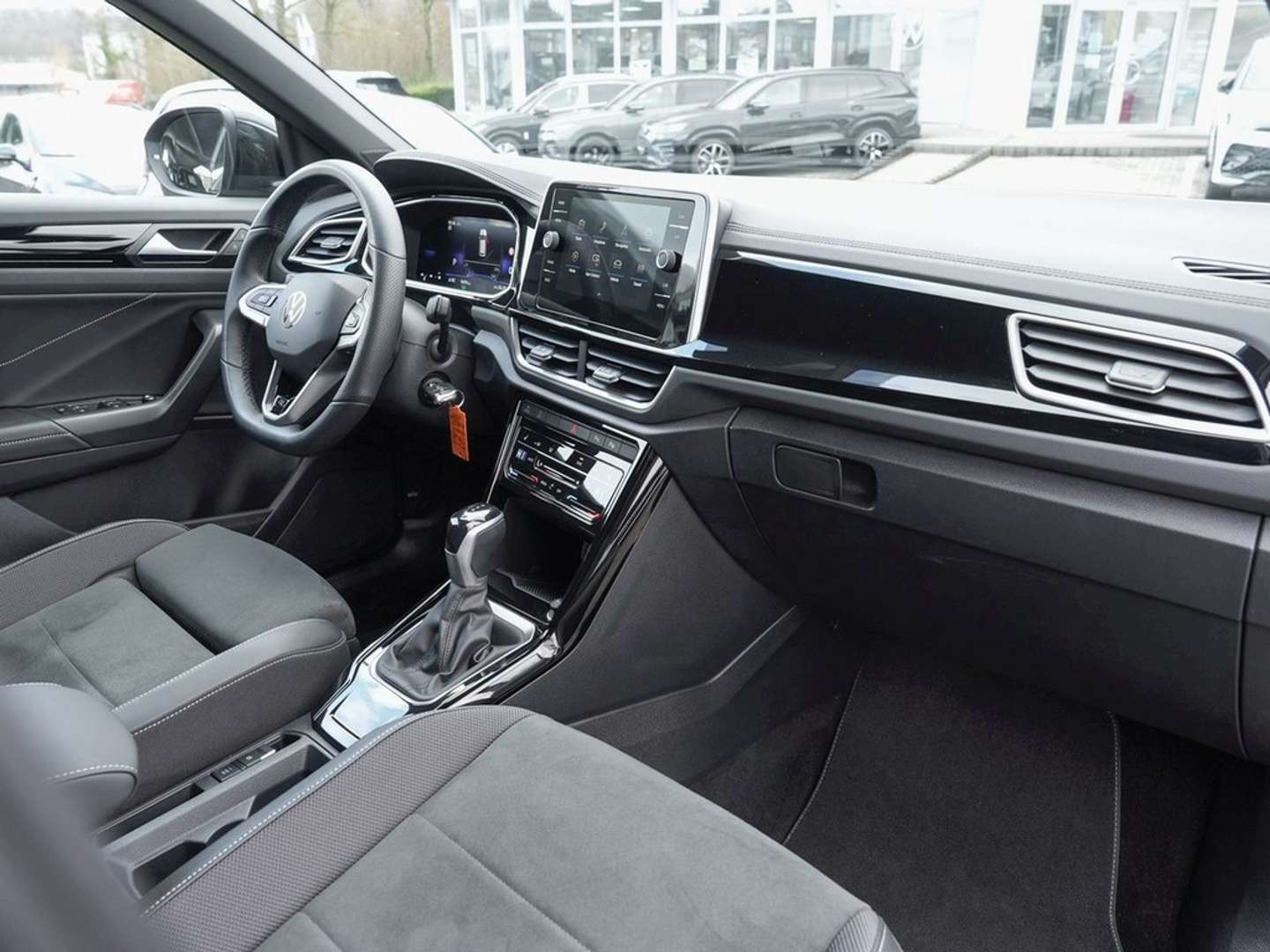 Volkswagen T-Roc R-Line - 2025 - Joinsteer - #8