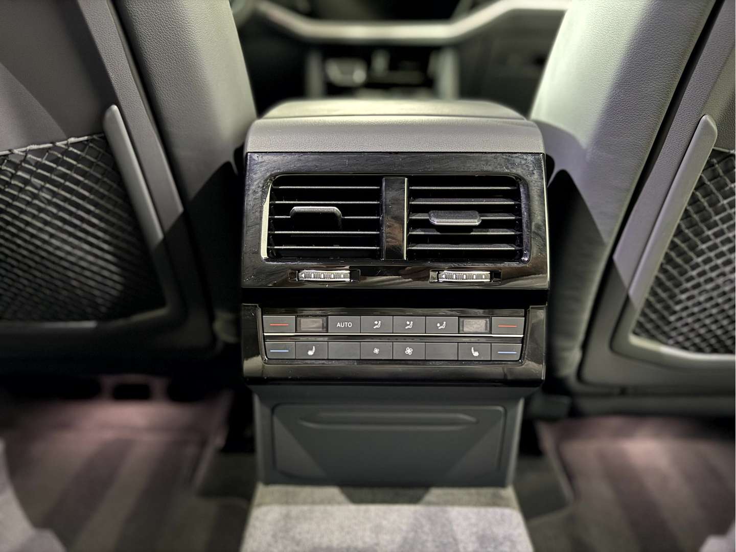 Volkswagen Touareg EHybrid 4Motion - 2024 - Joinsteer - #10