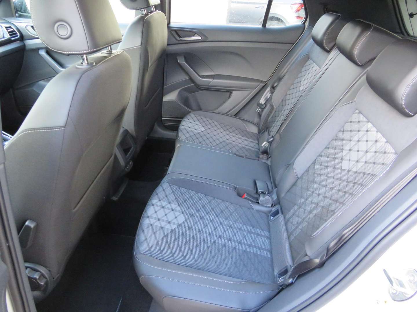 Volkswagen T-CROSS R-Line - 2026 - Joinsteer - #10