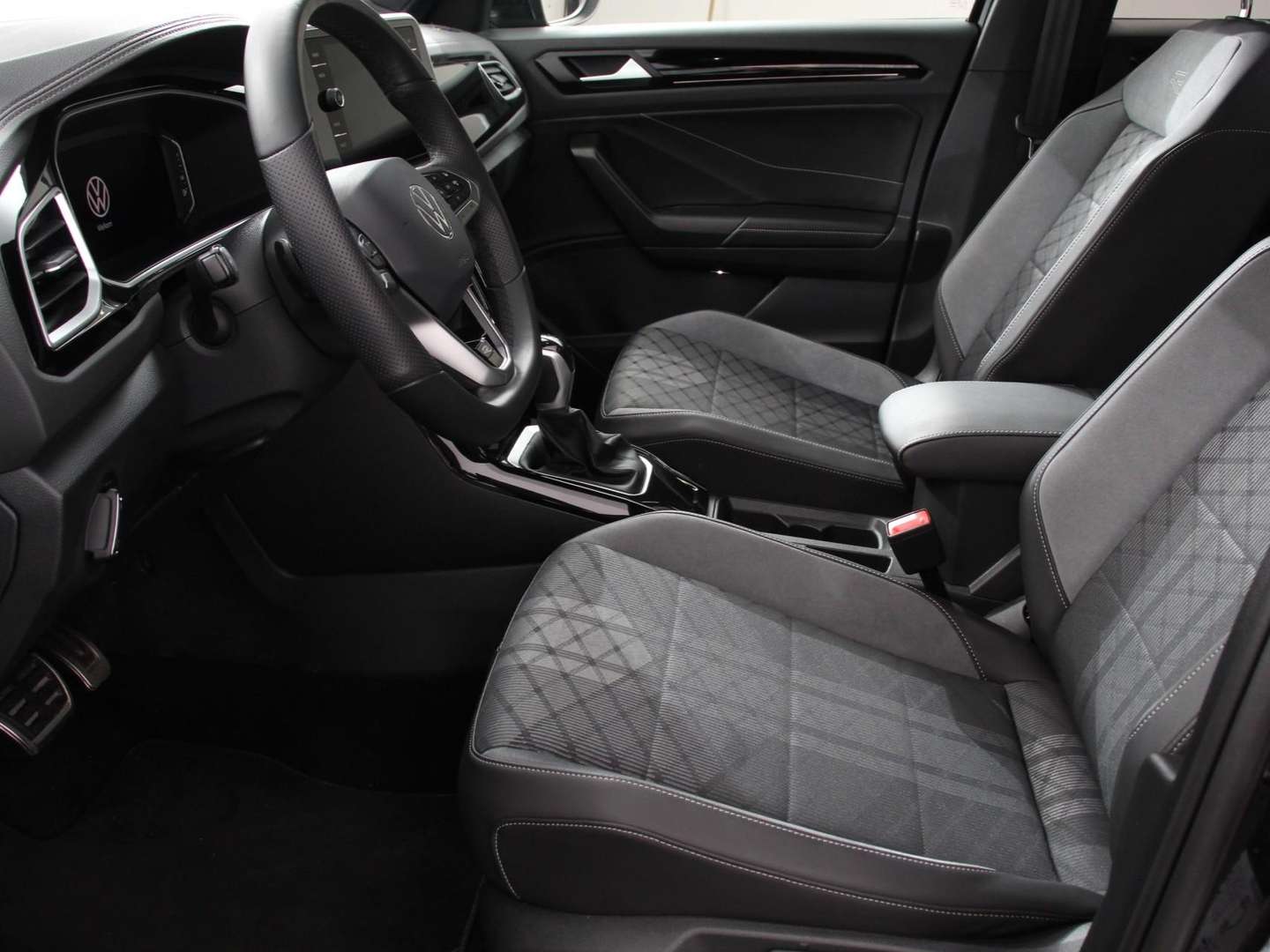 Volkswagen T-Roc R-Line - 2025 - Joinsteer - #7