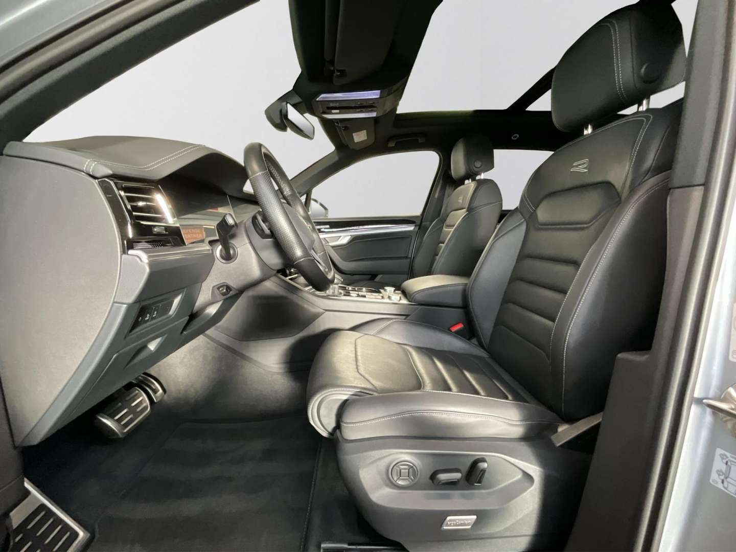 Volkswagen Touareg 4Motion R-Line - 2022 - Joinsteer - #9