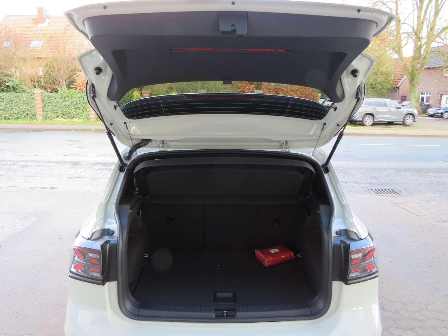 Volkswagen T-CROSS R-Line - 2026 - Joinsteer - #11