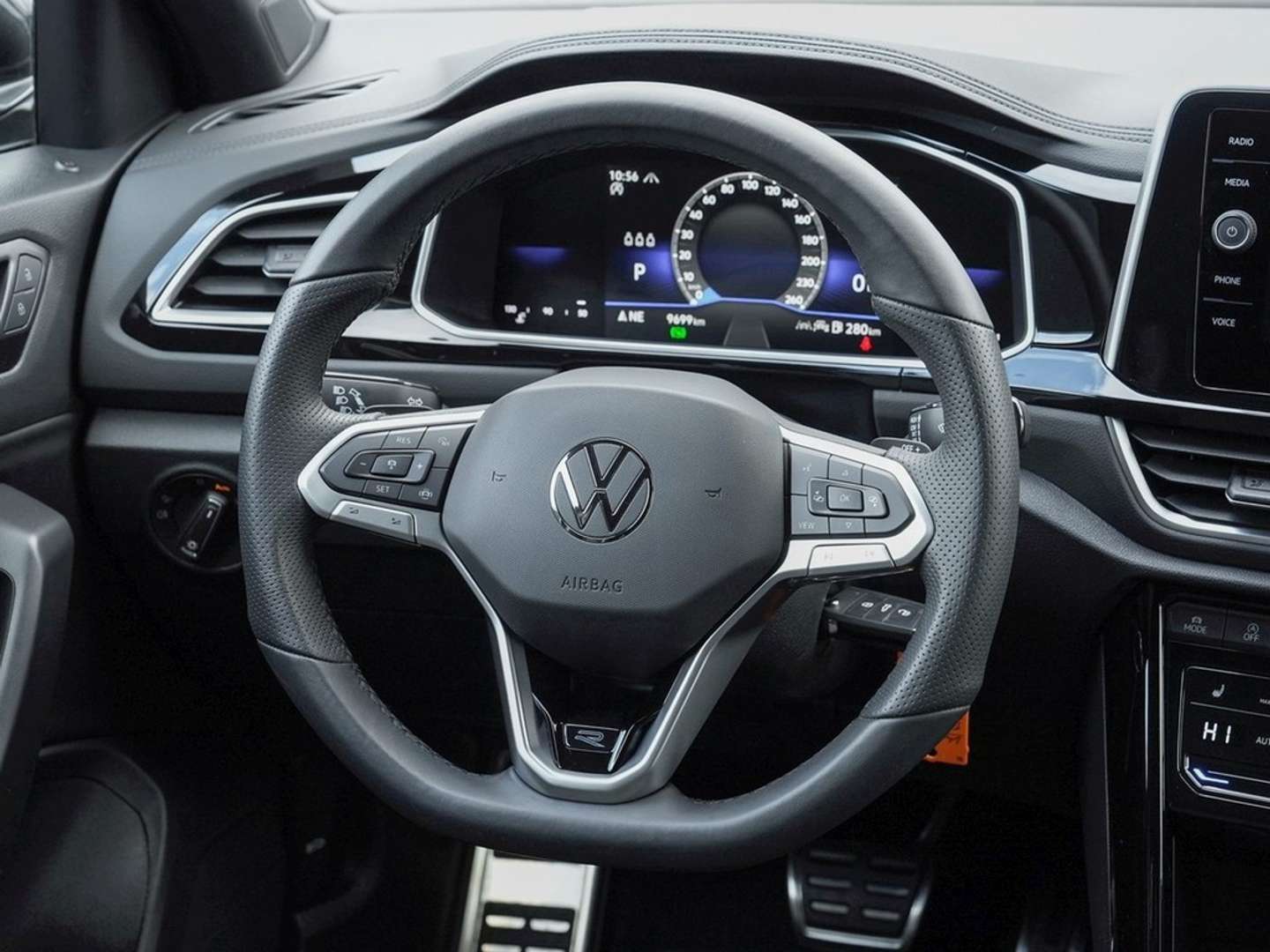 Volkswagen T-Roc R-Line - 2025 - Joinsteer - #12
