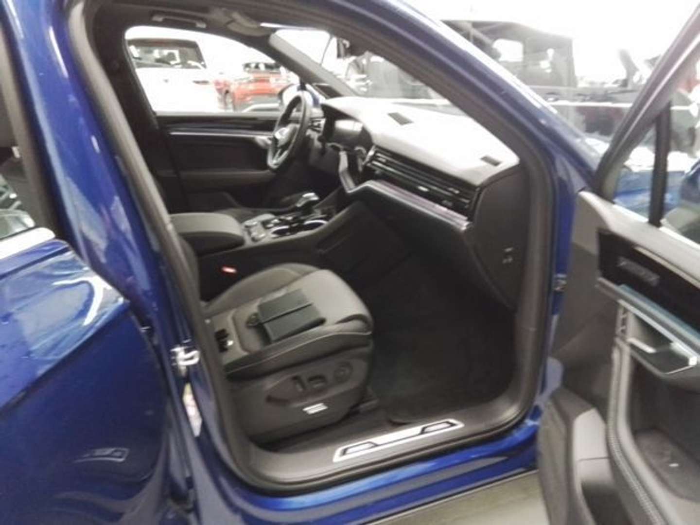 Volkswagen Touareg R-Line - 2025 - Joinsteer - #7