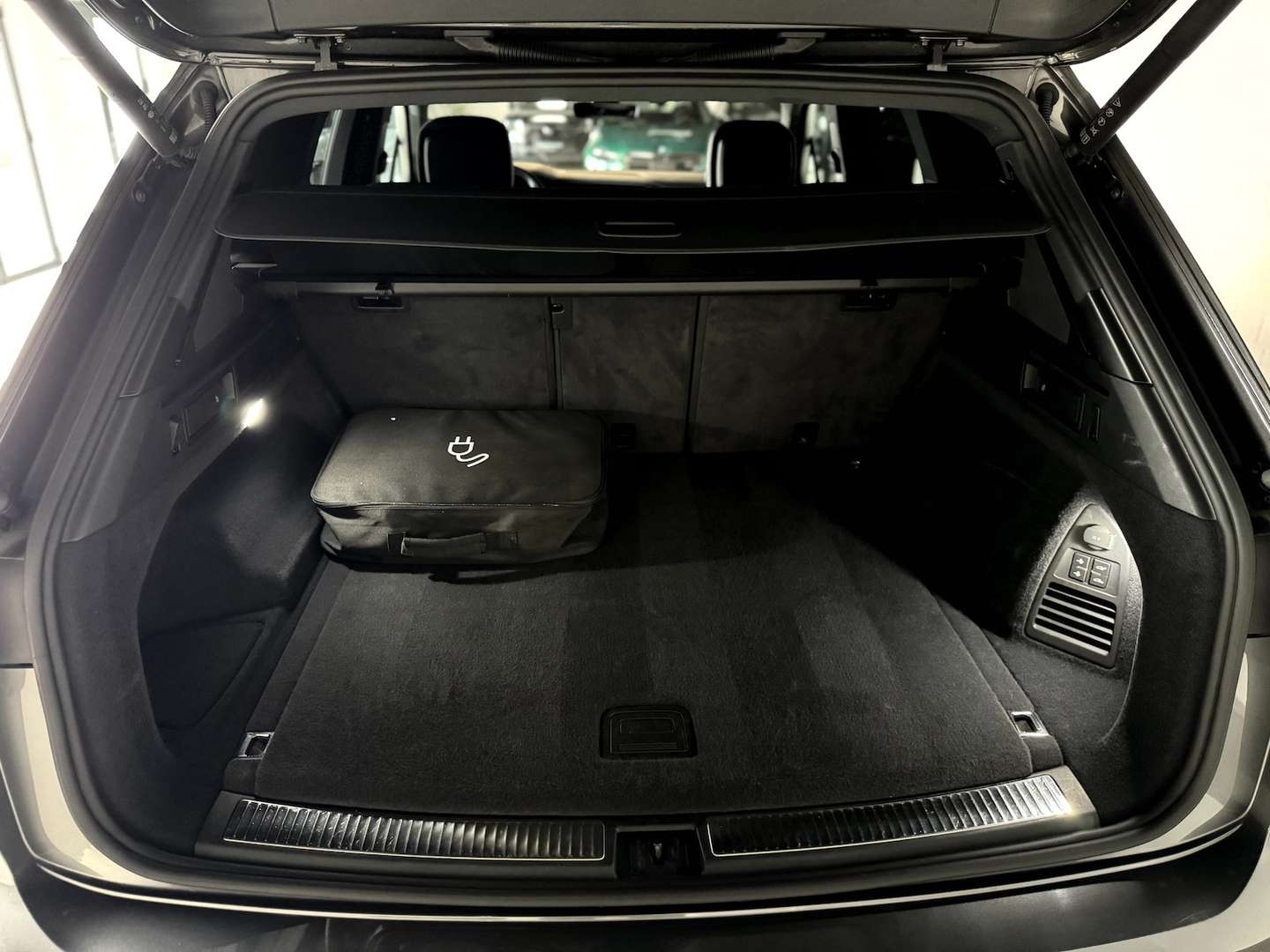 Volkswagen Touareg R - 2021 - Joinsteer - #7