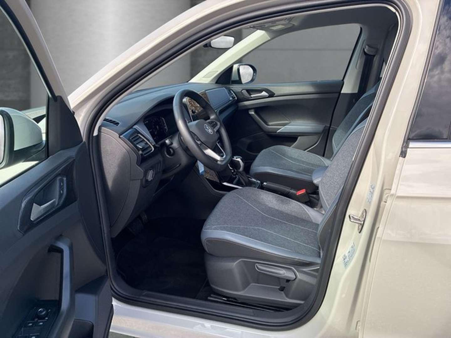 Volkswagen T-CROSS TSI Style - 2024 - Joinsteer - #12