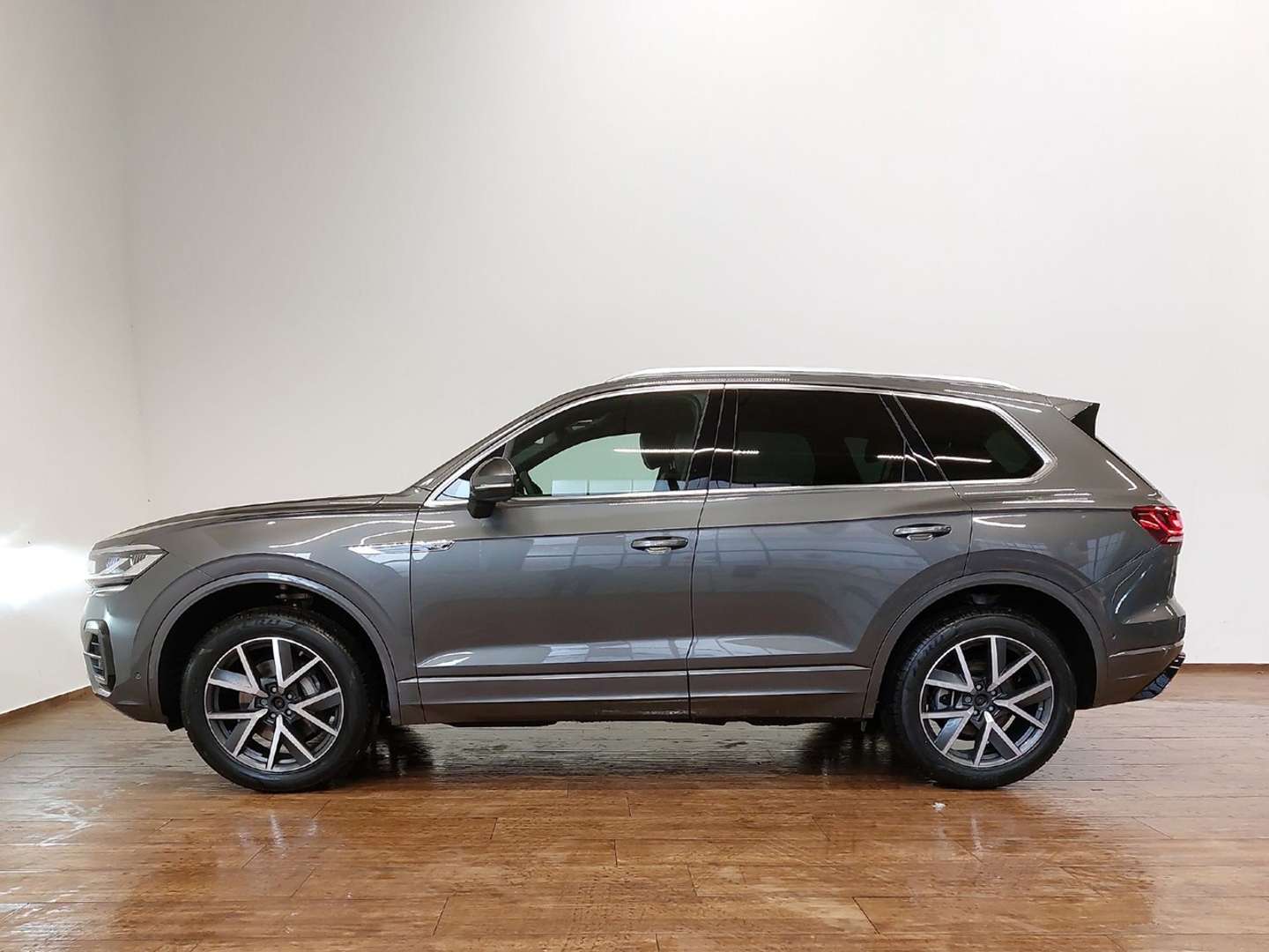 Volkswagen Touareg TDI R-Line - 2023 - Joinsteer - #2