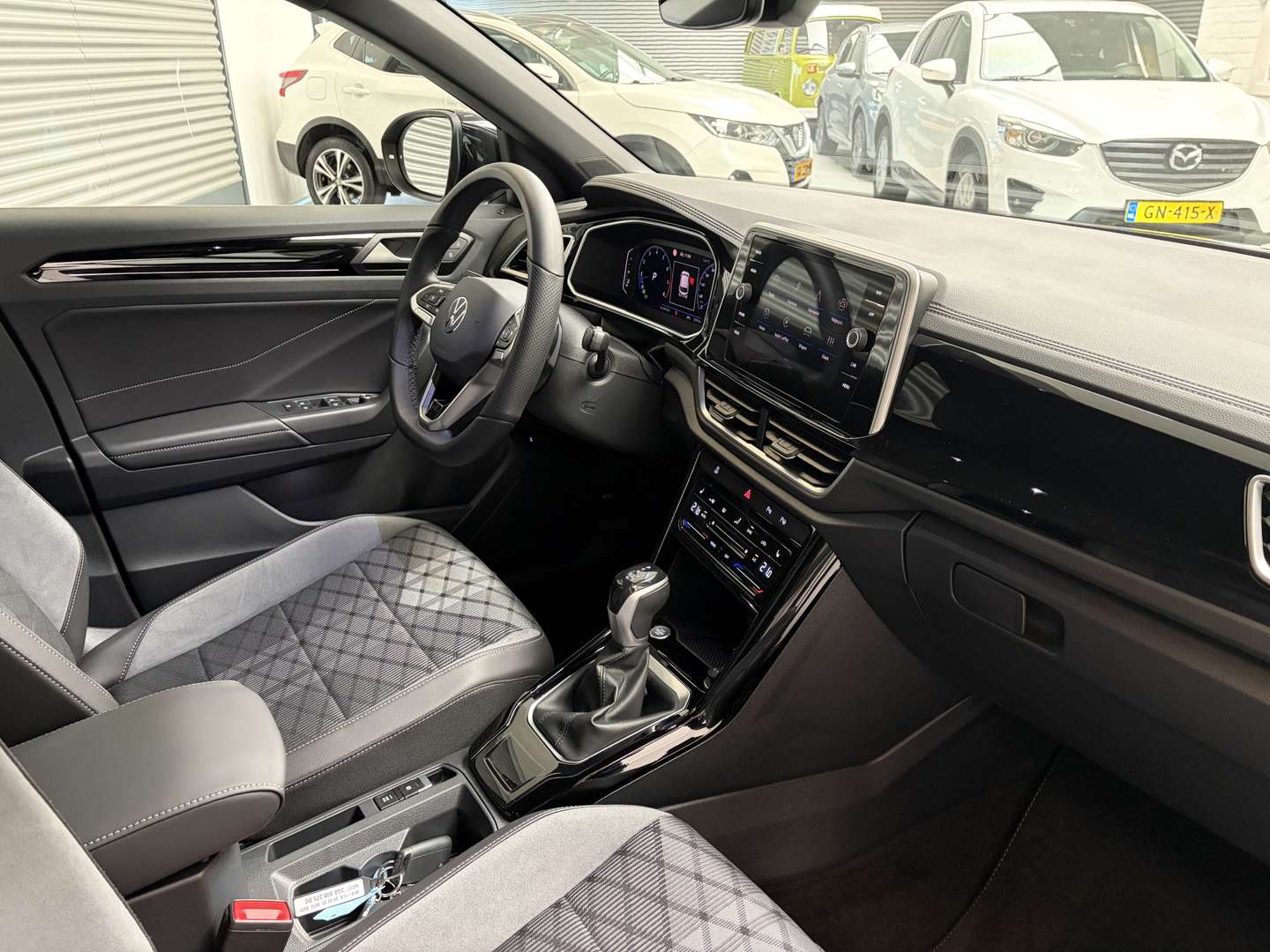 Volkswagen T-Roc R-Line - 2025 - Joinsteer - #9