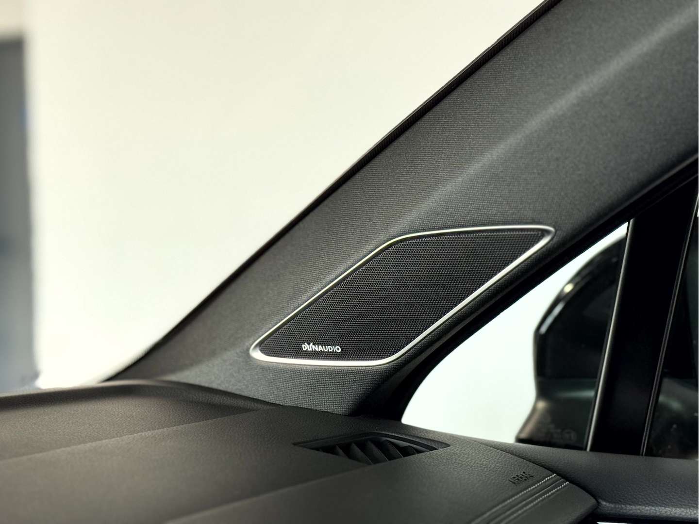 Volkswagen Touareg R - 2021 - Joinsteer - #14