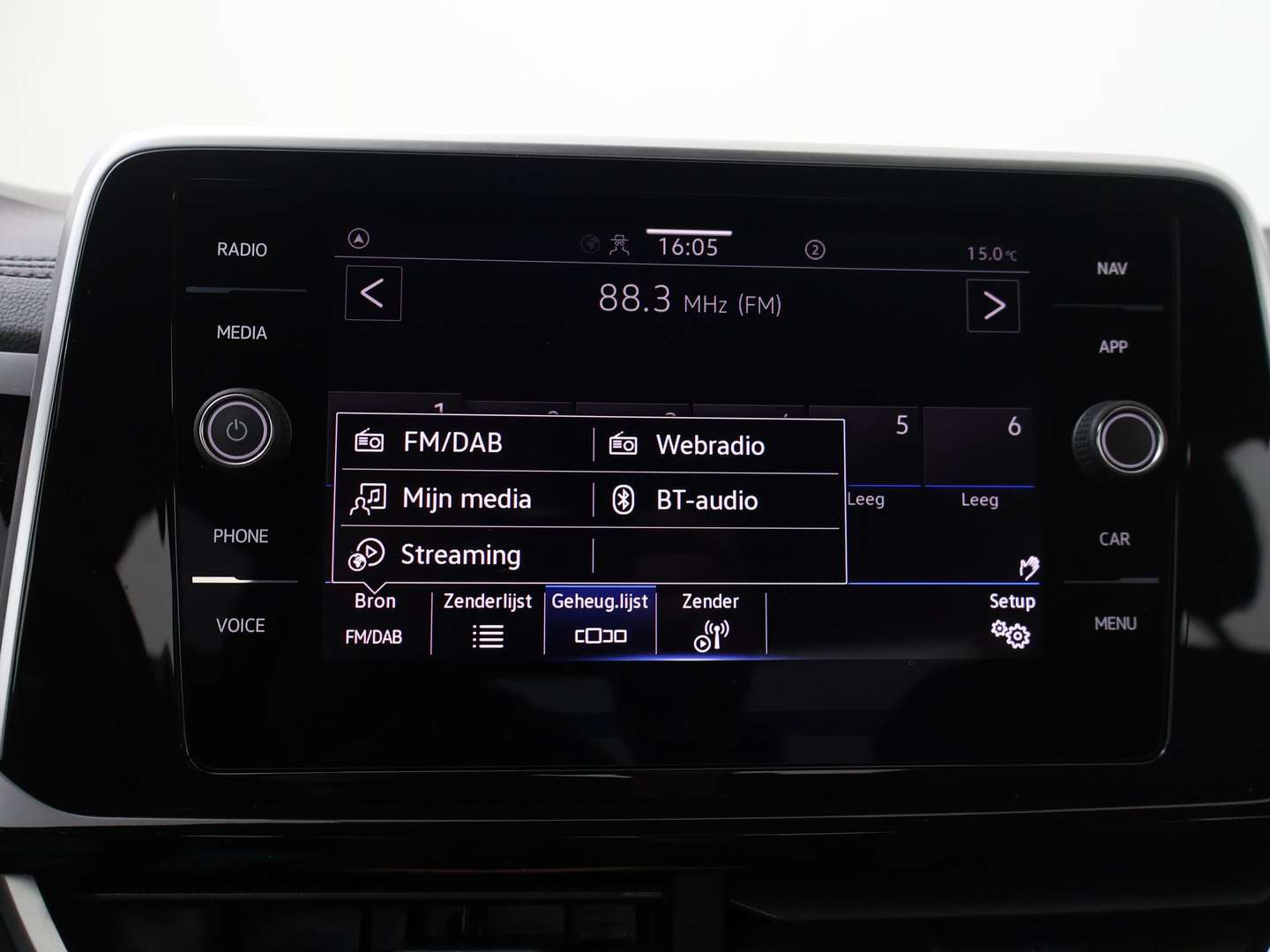 Volkswagen T-Roc R-Line - 2024 - Joinsteer - #12
