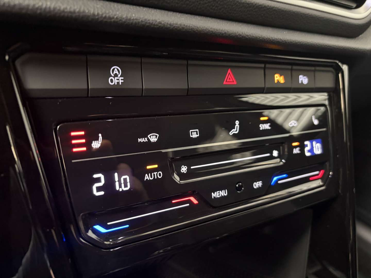 Volkswagen T-Roc R-Line - 2024 - Joinsteer - #15