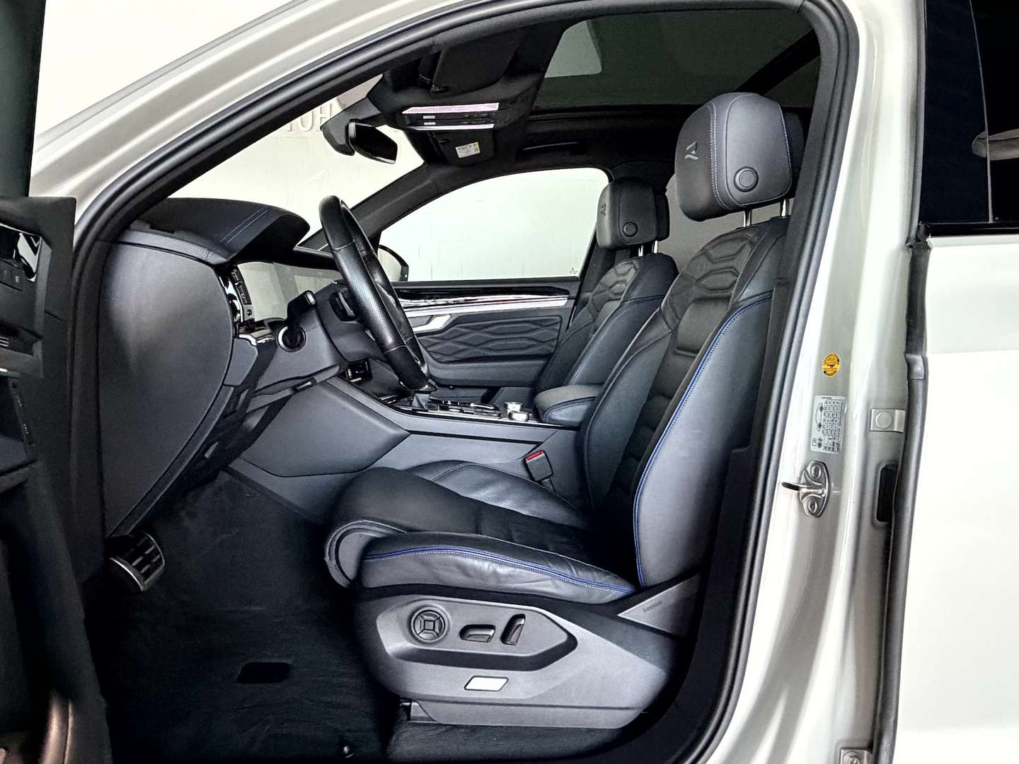 Volkswagen Touareg 4Motion BlackStyle - 2021 - Joinsteer - #9