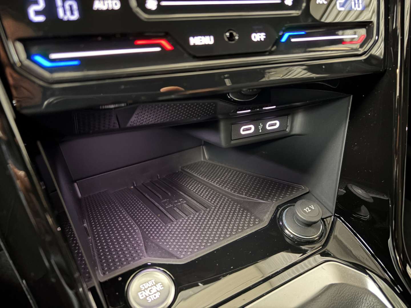 Volkswagen T-Roc R-Line - 2024 - Joinsteer - #16