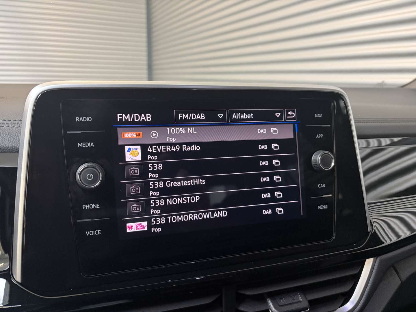 Volkswagen T-Roc R-Line - 2025 - Joinsteer - #18