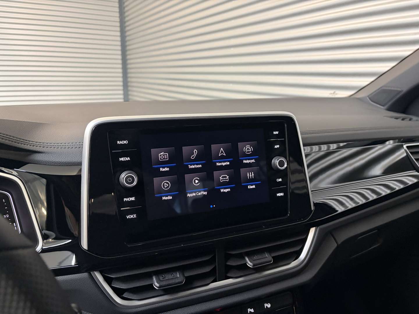 Volkswagen T-Roc R-Line - 2024 - Joinsteer - #17