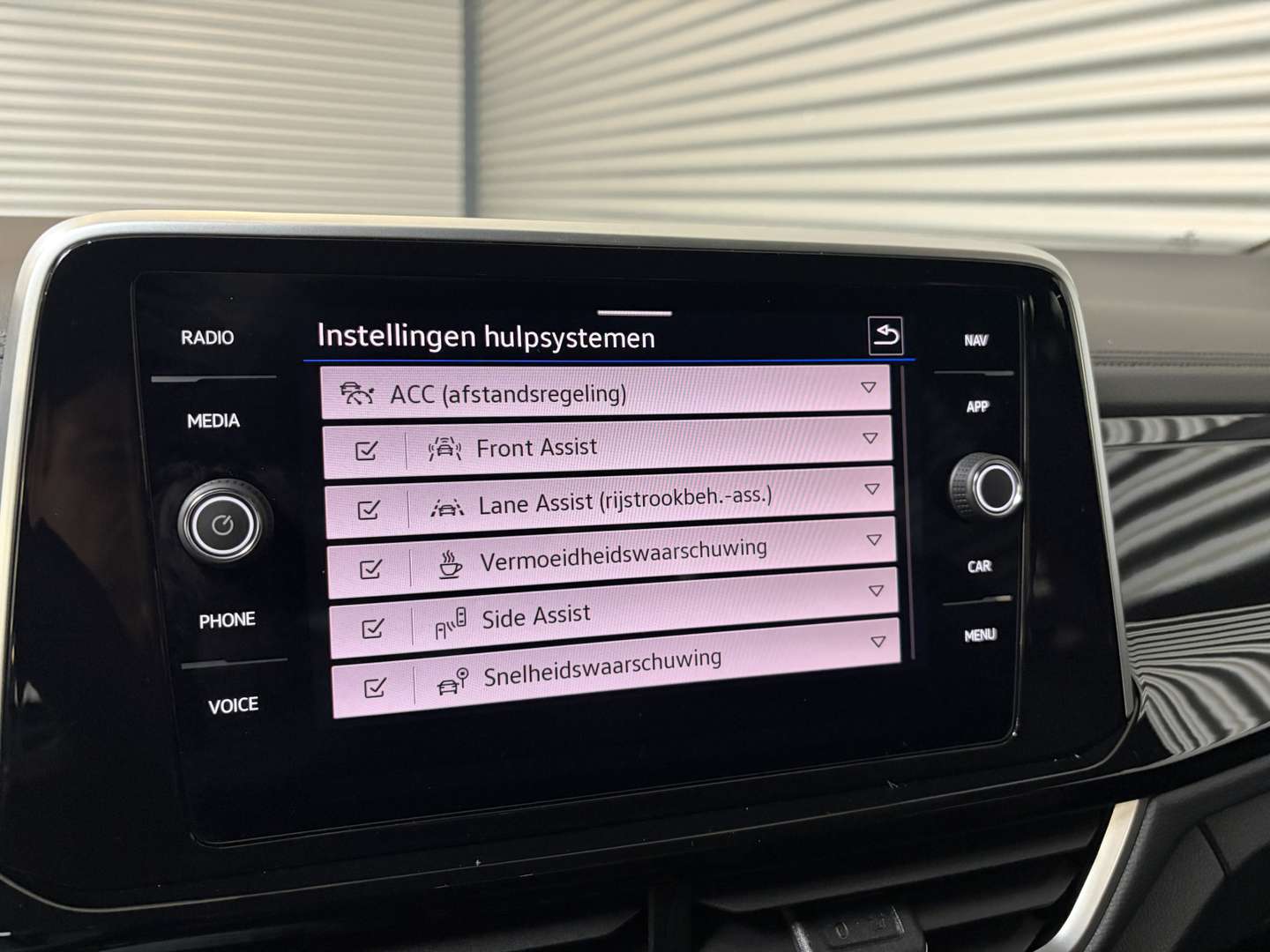 Volkswagen T-Roc R-Line - 2024 - Joinsteer - #19