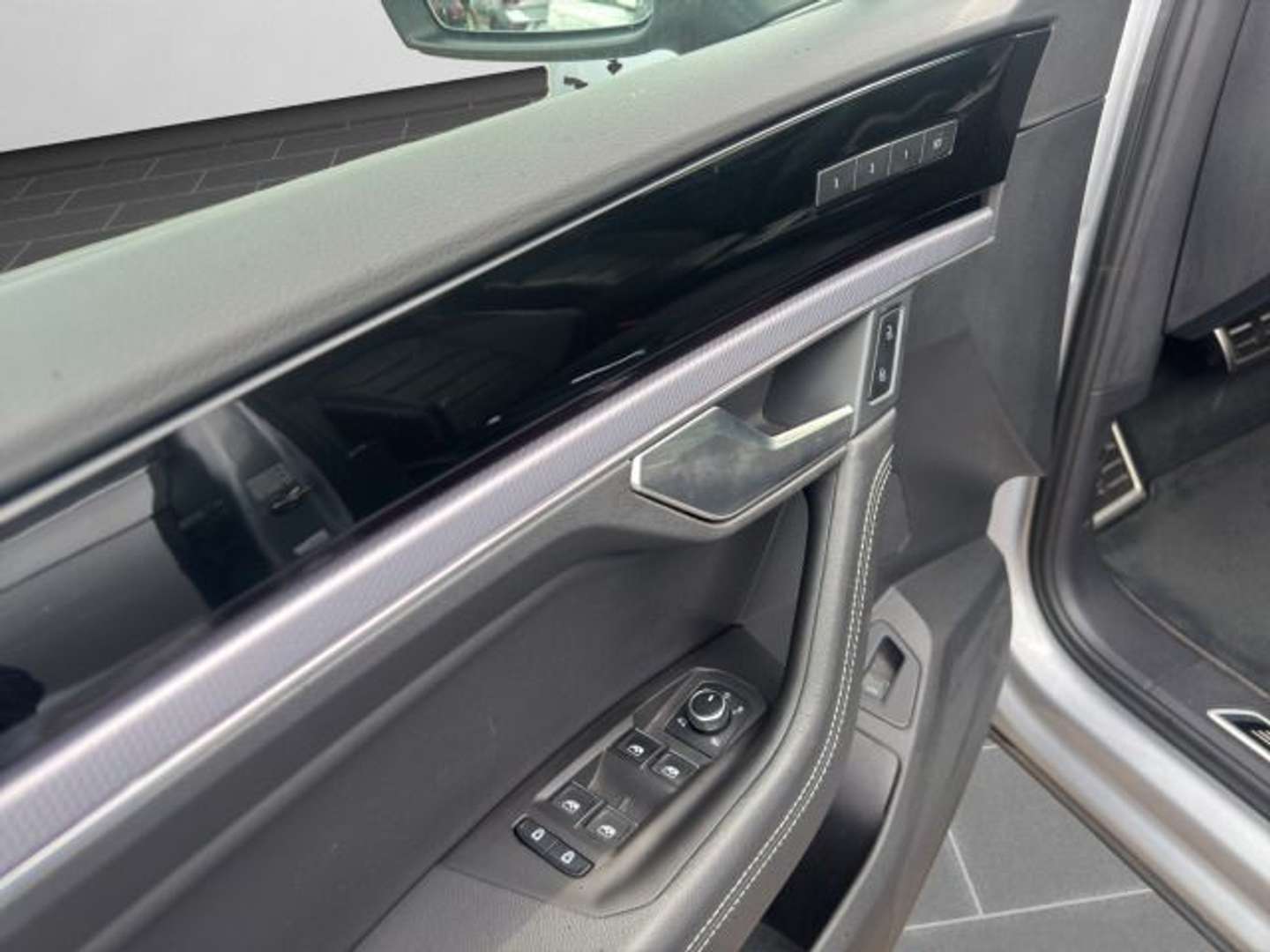 Volkswagen Touareg 4Motion R-Line - 2022 - Joinsteer - #12