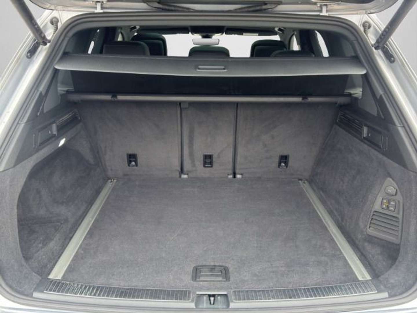 Volkswagen Touareg 4Motion R-Line - 2022 - Joinsteer - #14