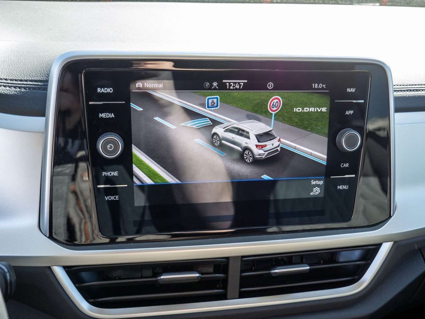 Volkswagen T-Roc TSI Move - 2024 - Joinsteer - #11