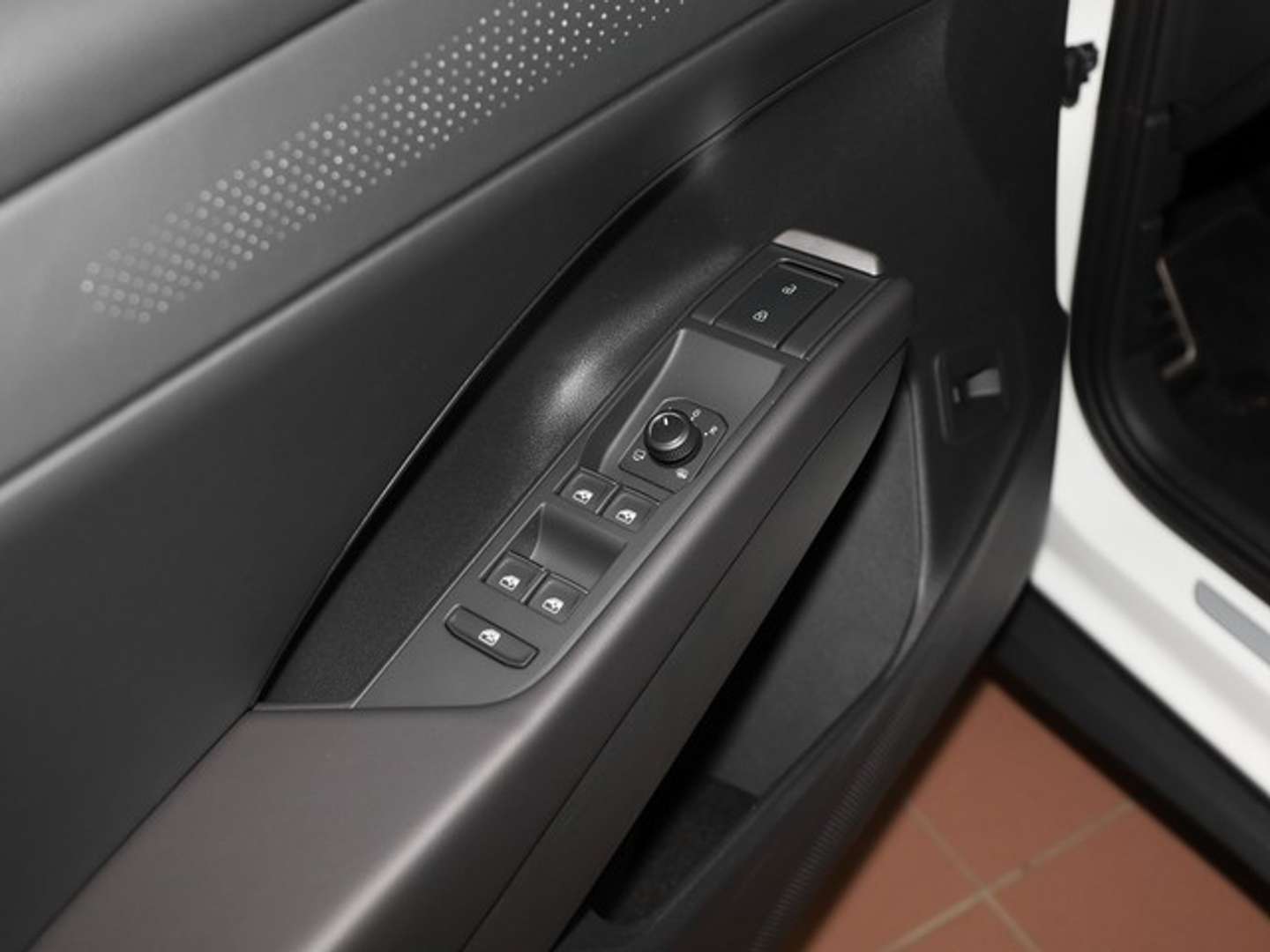 Volkswagen T-Roc ETSI R-Line - 2026 - Joinsteer - #10