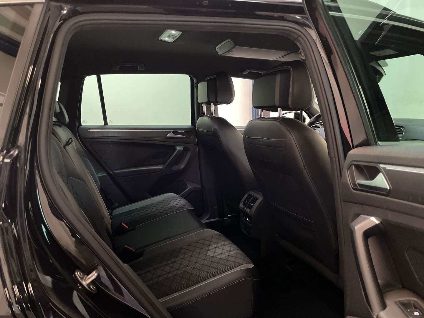 Volkswagen TIGUAN R-Line - 2020 - Joinsteer - #14