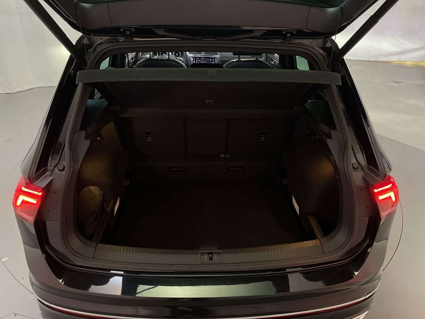 Volkswagen TIGUAN R-Line - 2020 - Joinsteer - #15