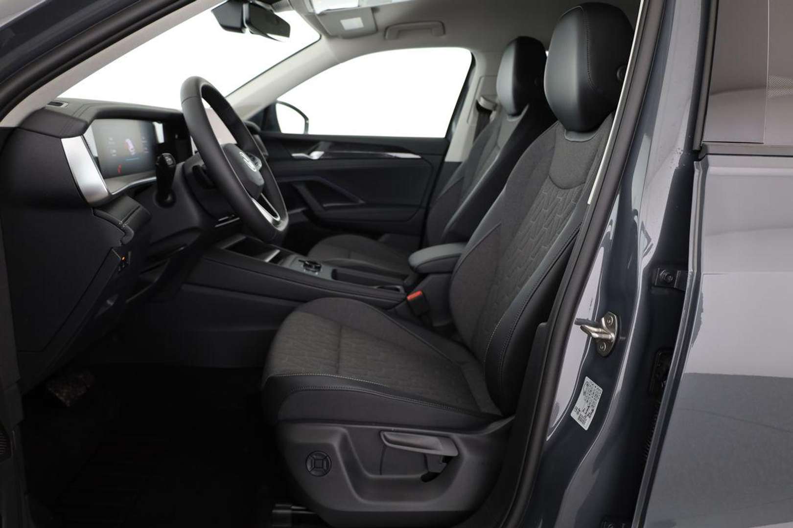 Volkswagen T-CROSS EHybrid Life - 2026 - Joinsteer - #11