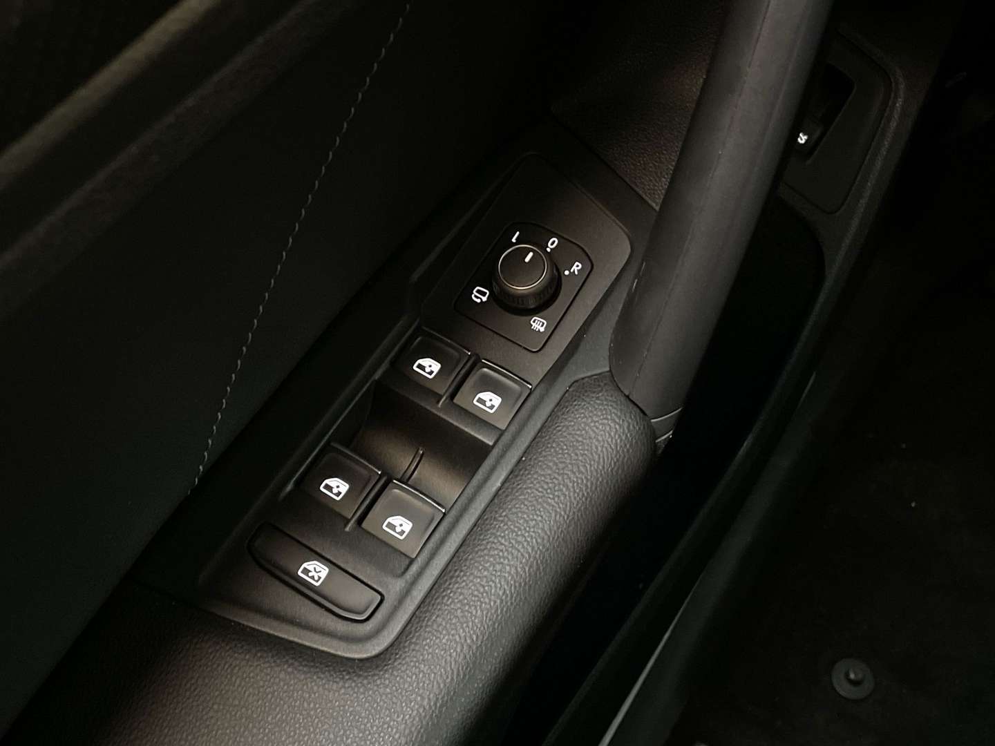 Volkswagen TIGUAN R-Line - 2020 - Joinsteer - #24