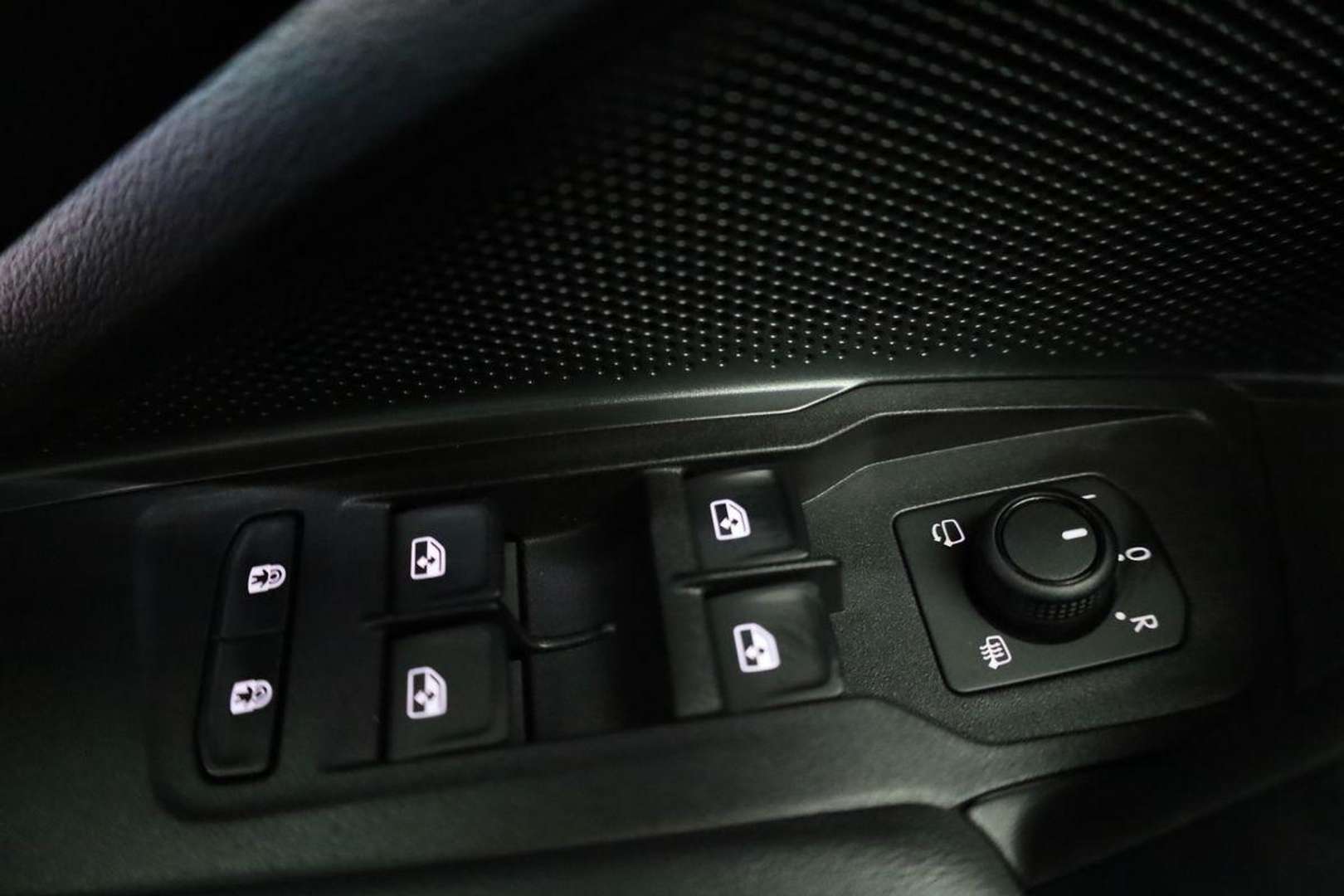 Volkswagen T-CROSS EHybrid Life - 2026 - Joinsteer - #9