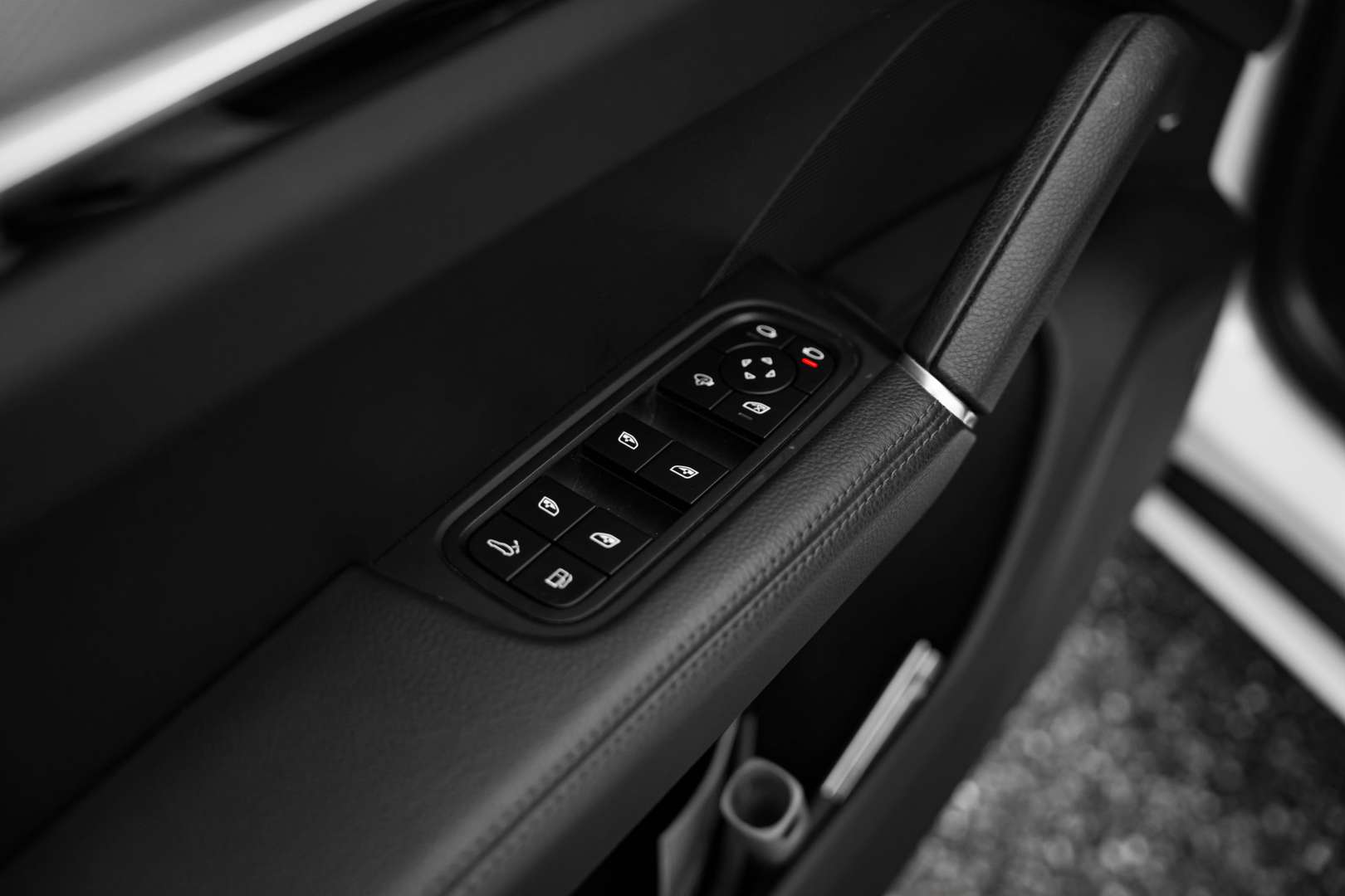 Porsche Cayenne II E-Hybrid Platinum Edition - 2022 - Joinsteer - #16