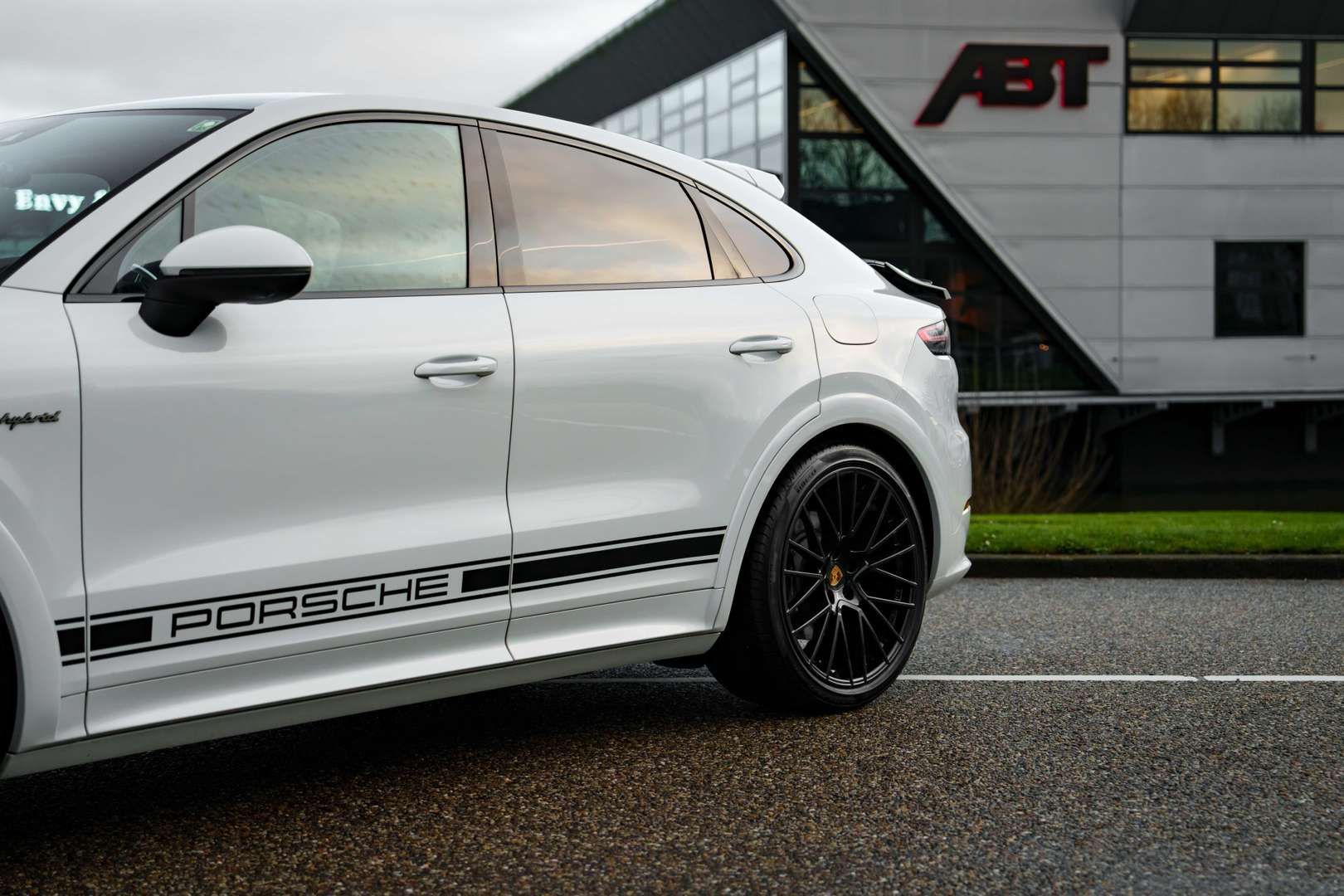 Porsche Cayenne II E-Hybrid Platinum Edition - 2022 - Joinsteer - #37