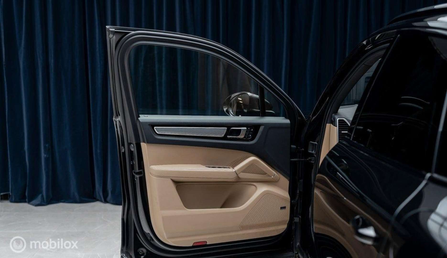 Porsche Cayenne III Turbo Platinum Edition - 2023 - Joinsteer - #10