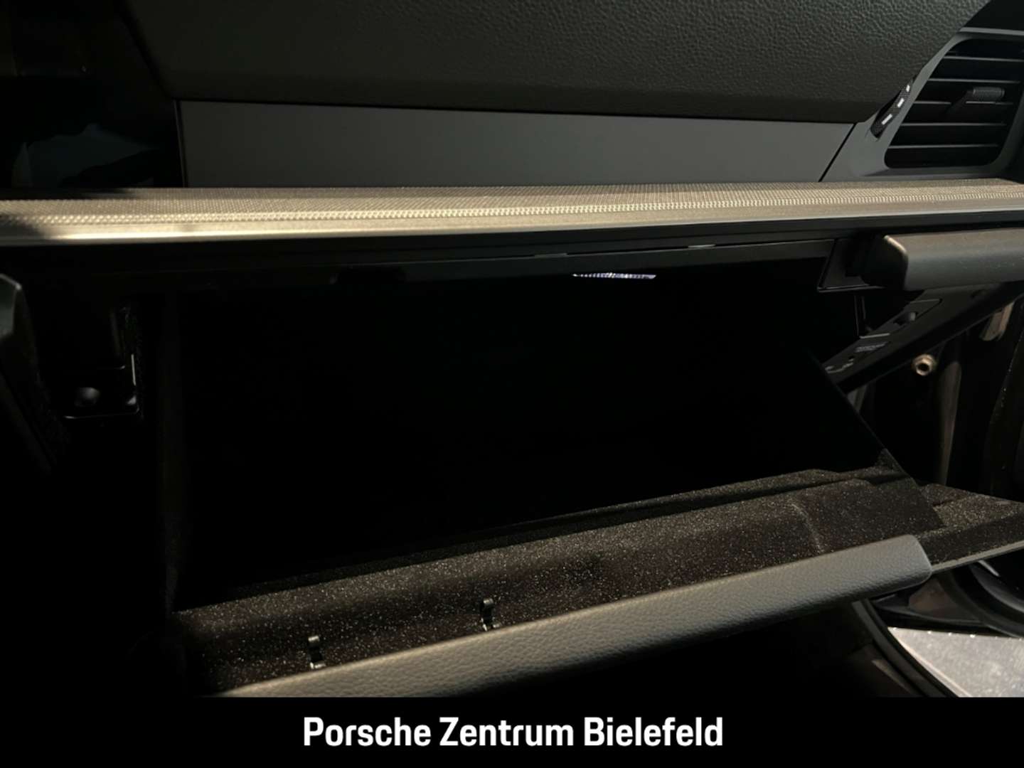 Porsche 992 I Carrera - 2024 - Joinsteer - #33