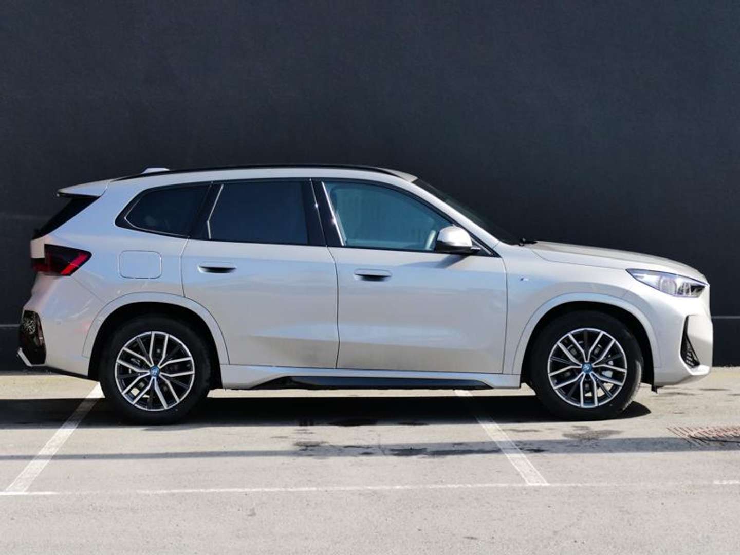 BMW IX1 M Sport EDrive20 - 2025 - Joinsteer - #3