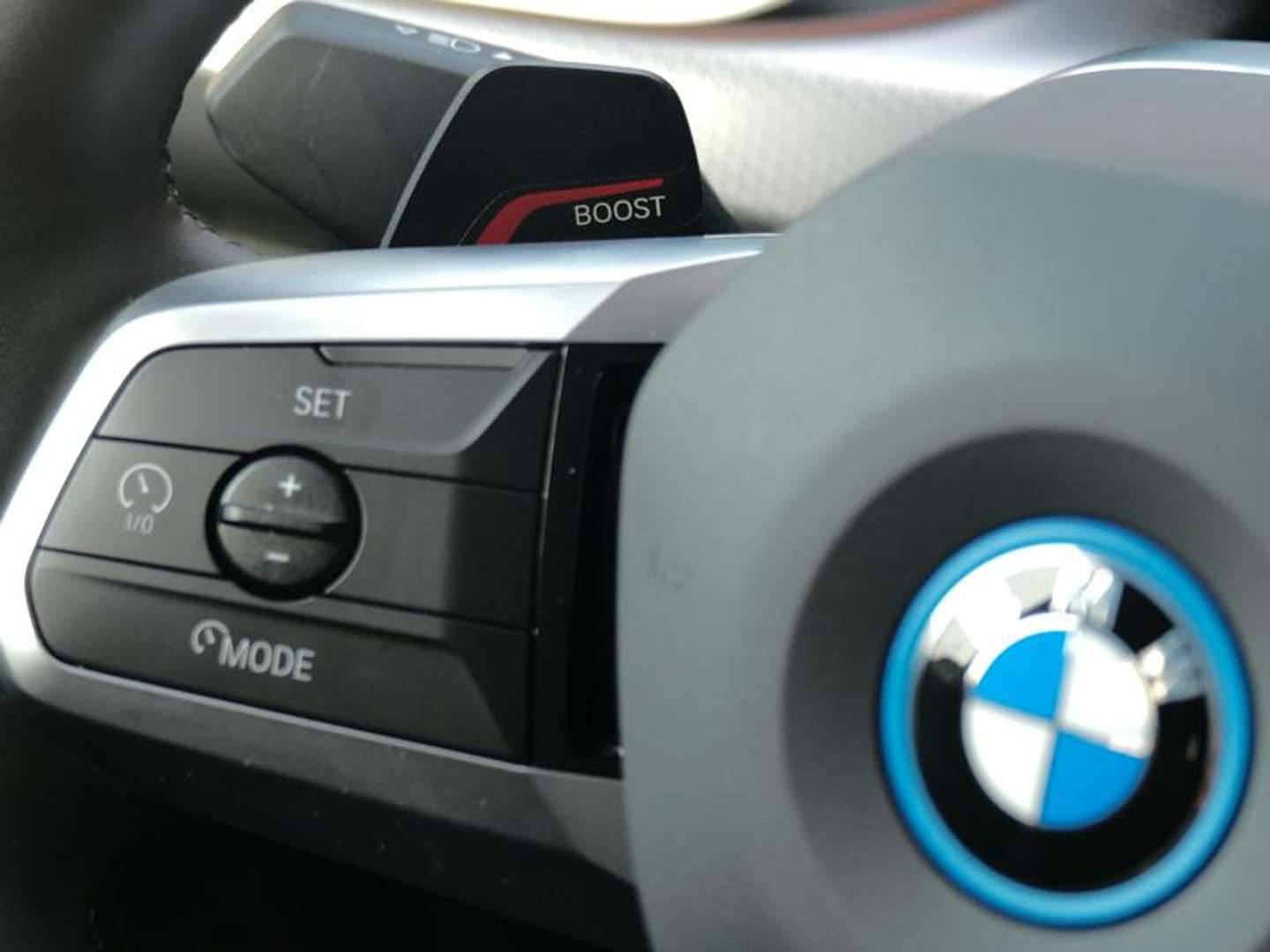 BMW IX1 M Sport EDrive20 - 2025 - Joinsteer - #9