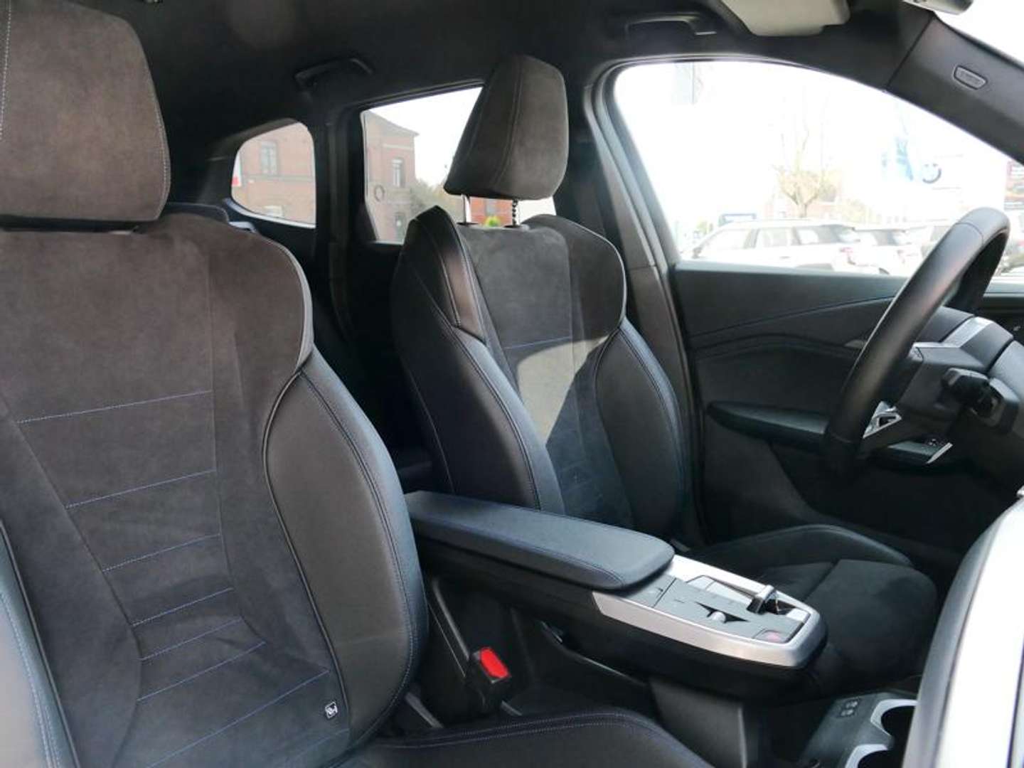 BMW IX1 M Sport EDrive20 - 2025 - Joinsteer - #17