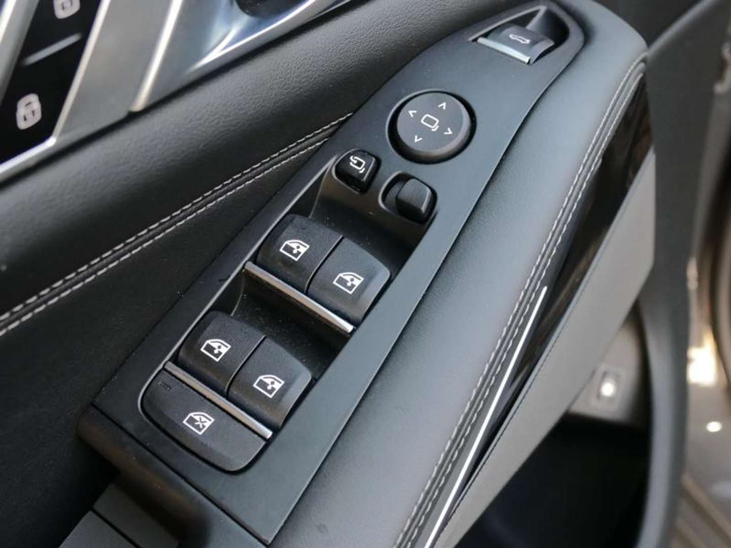 BMW X5 M Sport XDrive50e - 2025 - Joinsteer - #14