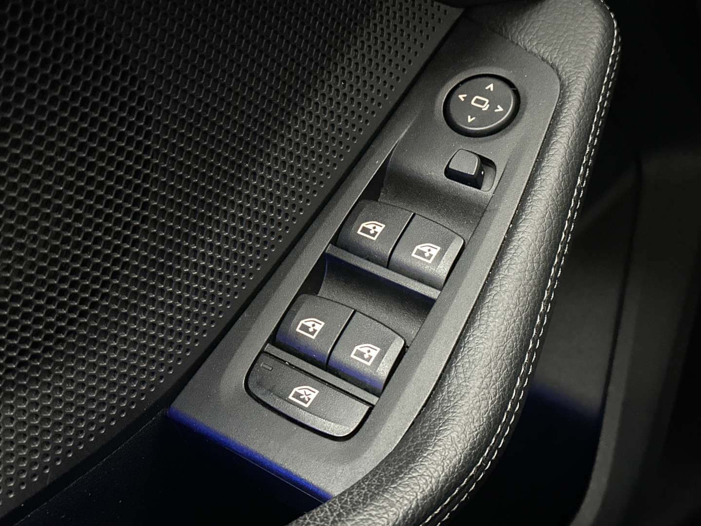 BMW Série 1 Business 118i - 2022 - Joinsteer - #13