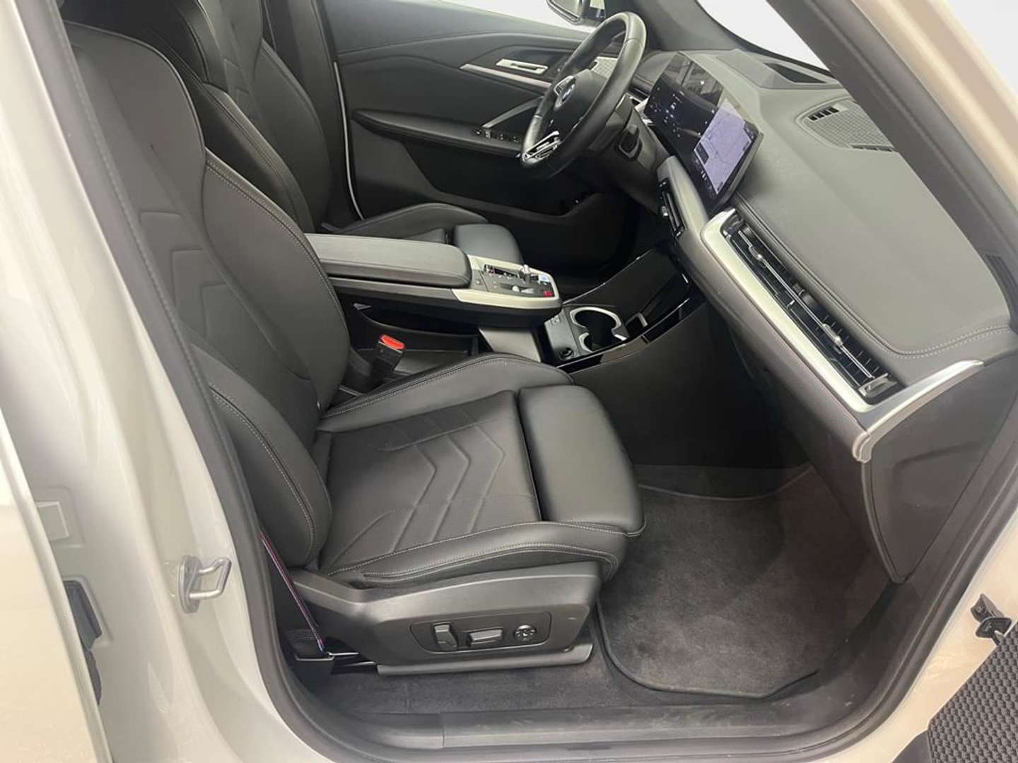 BMW IX1 M Sport - 2025 - Joinsteer - #11